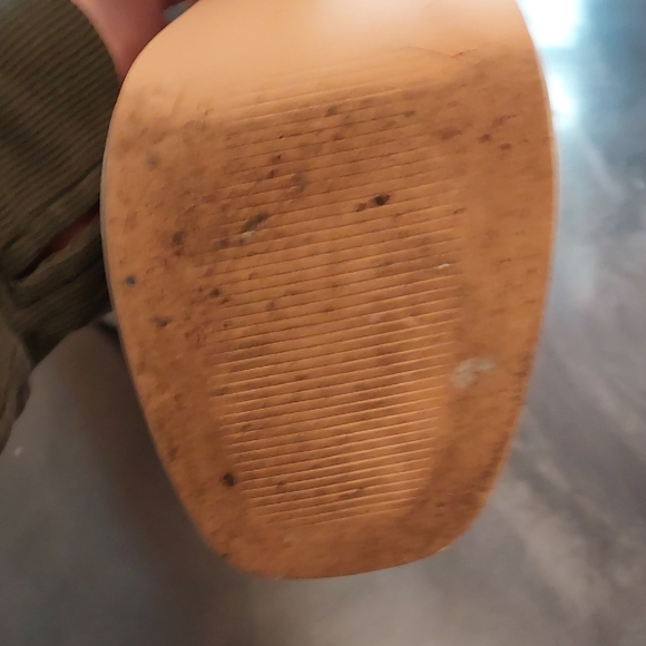 Chic White Platform Heeled Boots - Picture 15 of 16